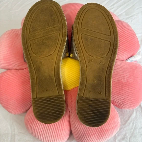 Vidoretta Metallic Slide Sandals with Gold Accents - Picture 5 of 6